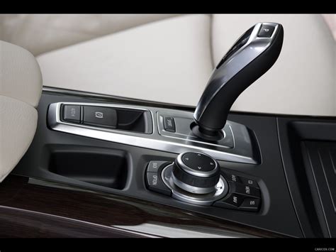 2011 BMW X5 - xDrive50i - Interior Close-up Photo | Caricos