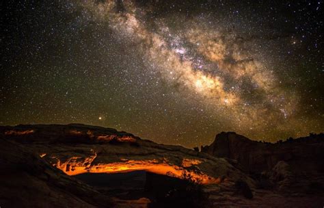 Things to Do at Canyonlands Island in the Sky - PhotoJeepers