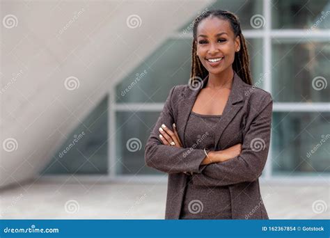 Beautiful African American Business Woman Portrait, Arms Folded ...