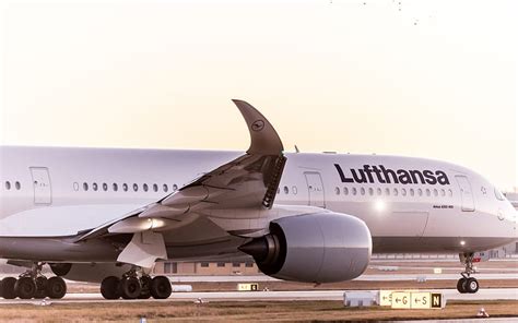 1080P free download | Airbus A350-900, Lufthansa, passenger plane, takeoff, airport, evening ...