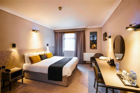 The Royal Toby Hotel, ROCHDALE | LateRooms.com