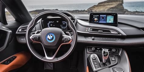 BMW i8 Interior & Infotainment | Carwow