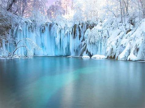 How to visit the frozen Plitvice Lakes in winter - Adventurous Miriam