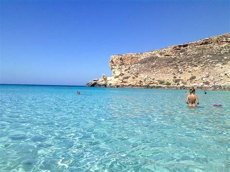 Lampedusa, Sicilia, Italia, Spiaggia dei conigli | Italian beaches, San ...