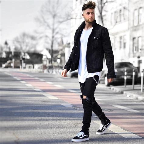 See this Instagram post by @tobilikee • 4,498 likes | Stylish men casual, Mens casual outfits ...