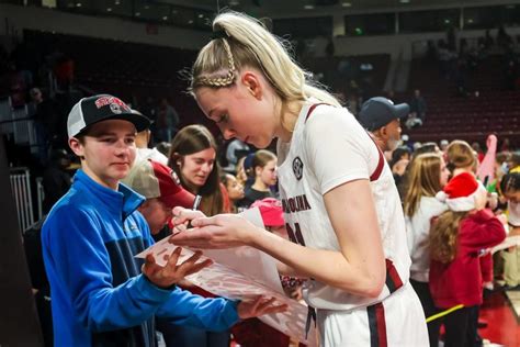 USC basketball’s Chloe Kitts is entering her second season ‘bigger ...