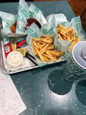 WINGSTOP DALSTON, London - Photos & Restaurant Reviews - Order Online ...