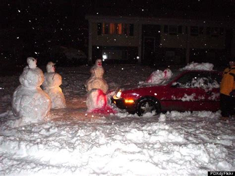 These Disturbingly Creative Snowmen Would Make Calvin And Hobbes Proud ...