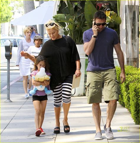 Hugh Jackman & Family: Day Out in Beverly Hills!: Photo 2563383 | Ava Jackman, Celebrity Babies ...