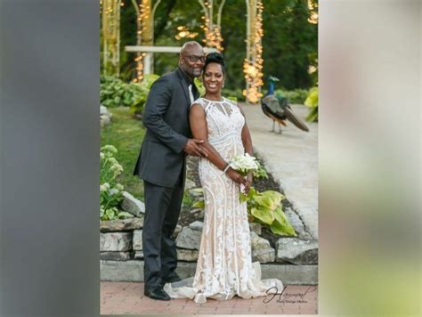 Peacocks Join an Indiana Couple's Wedding for an Epic Photobomb. This crazy peacock accidentally ...