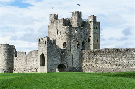 These 11 Irish castles showcase the dramatic beauty of historic Ireland ...