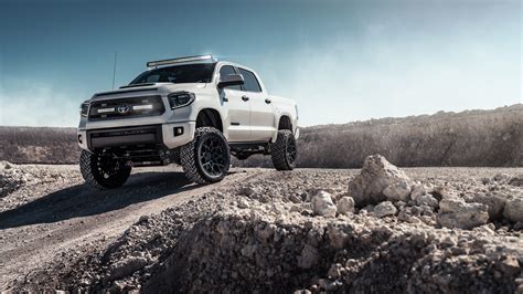 Toyota Tundra 2019 Off-roading 4K 8K Wallpaper | HD Car Wallpapers | ID #11950