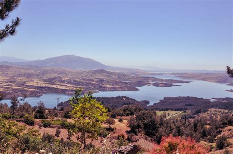 Mountain and River Landscape · Free Stock Photo