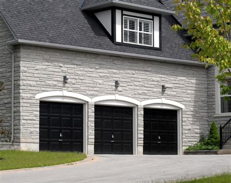 54 Cool Garage Door Design Ideas (PICTURES)