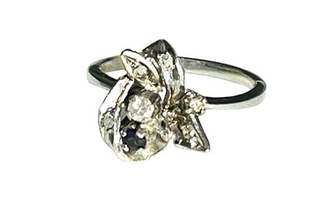 Vintage Diamond and Blue Sapphire Ring