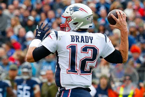 Film Review: What's Behind Tom Brady's Recent Struggles? - CLNS Media