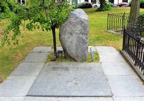 Olof Palme`s Grave in Stockholm Editorial Image - Image of norrmalm, graveyard: 191925325