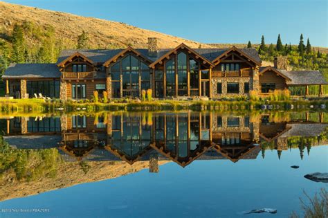 Log Cabins For Sale In Wyoming Mountains | MorningDeck