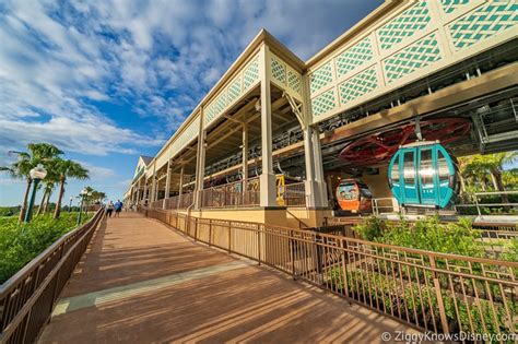 VIDEO: Full Tour of the Disney Skyliner | Gondolas, Stations and Views