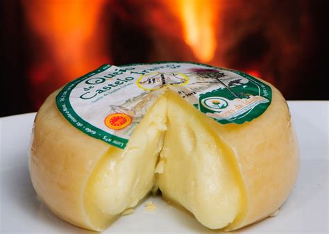 A portuguese cheese: Castelo Branco Cheese Queso Cheese, Wine Cheese, Portugal, Pasta ...