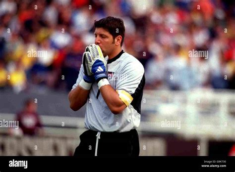 Soccer - Friendly - USA v Brazil. Tony Meola, USA goalkeeper Stock ...