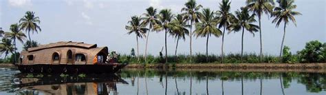 Vembanad Lake Kumarakom - Longest Lakes in India - Sightseeing Place