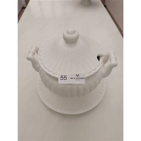 Ceramic Soup Tureen - Beck Auctions Inc.