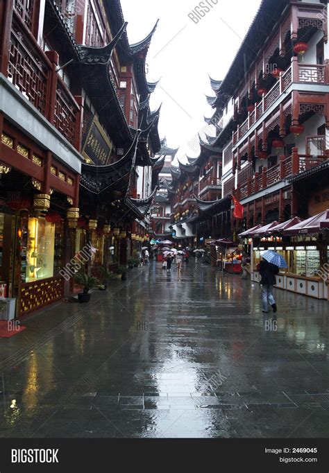 Shanghai Old Town Image & Photo (Free Trial) | Bigstock