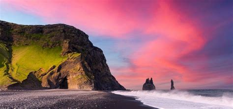 How to Get to Iceland's Reynisfjara Black Sand Beach in 2024