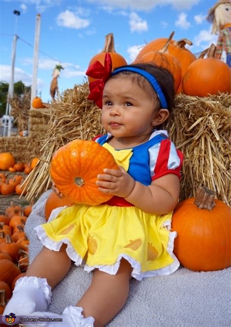 Snow White Baby Costume | Affordable Halloween Costumes - Photo 5/5