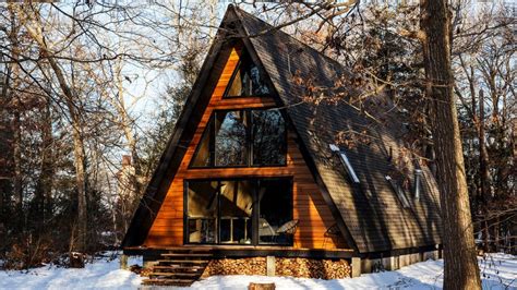 15 Winter Cabins That Make The Most Out Of The Snowy Season