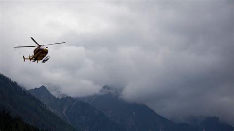 Mont Blanc avalanche leaves 9 dead, 12 injured, others missing | CTV News