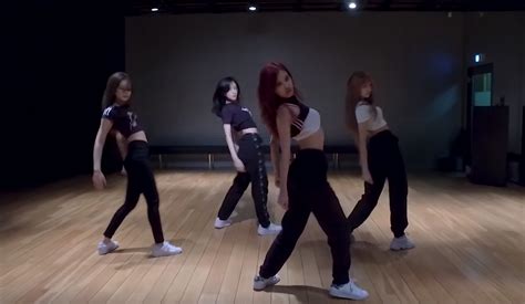 BLACKPINK - '뚜두뚜두 (DDU-DU DDU-DU)' DANCE PRACTICE VIDEO (MOVING VER.)