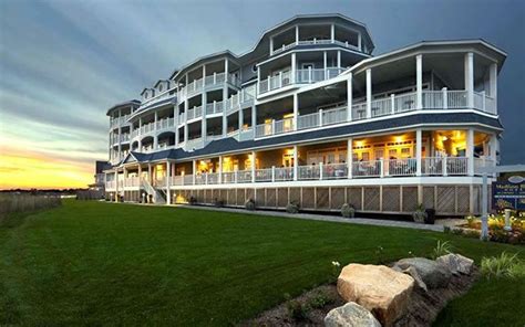 13 Cool Connecticut Waterfront Wedding venues | Beach hotels, Wedding ...