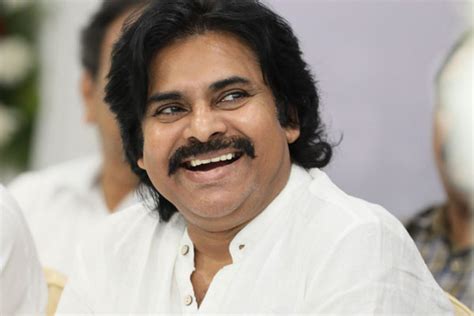 Director locked for Pawan Kalyan's Ayyappanum Koshiyum remake - Telugu360