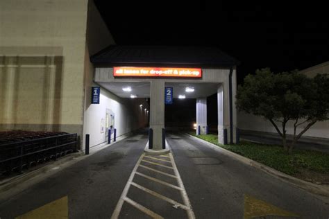 Texas LED Lighting: HEB Pharmacy Drive Thru San Antonio Texas USA Retro ...