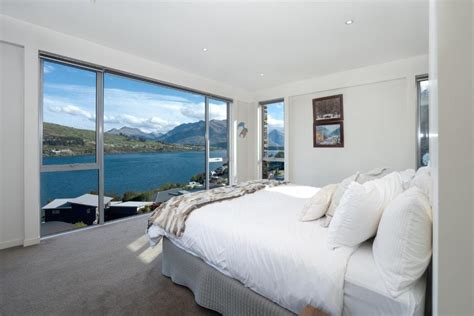 Queenstown Spectacular Lake & Mountain View Home, Queenstown (updated ...