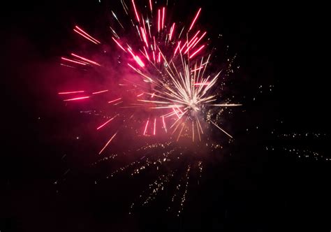 New Year Fireworks | Copyright-free photo (by M. Vorel) | LibreShot