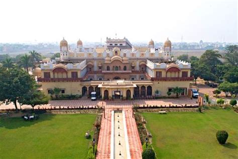 Laxmi Vilas Palace | India | Experience Travel Group