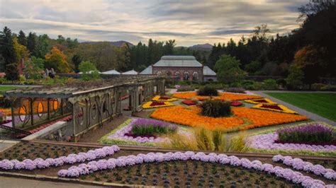 Watch a Time-Lapse Video of the Changing Seasons at Biltmore Gardens | Mental Floss