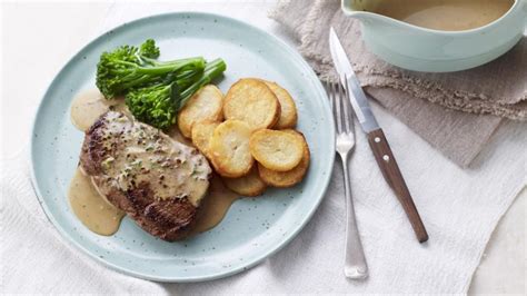 Fillet steak with peppercorn sauce recipe - BBC Food