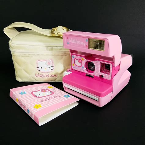 Polaroid 600 Tomy Hello Kitty -RARE- Fabuleuse Caverne