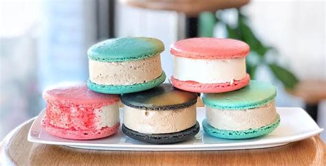 You can get $3 macaron ice cream sandwiches at Buckets ice cream | Dished