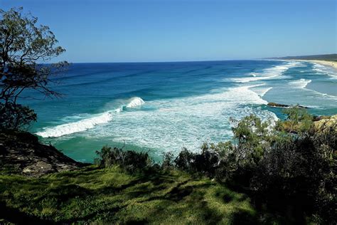 Brisbane Beaches | Top Surfing Spots, Swimming Areas & Secluded Sands