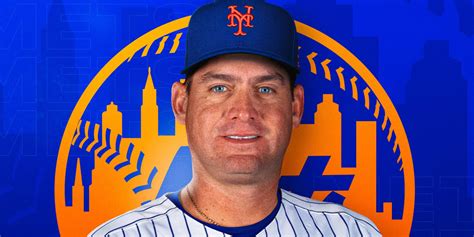 Carlos Mendoza hired as Mets manager