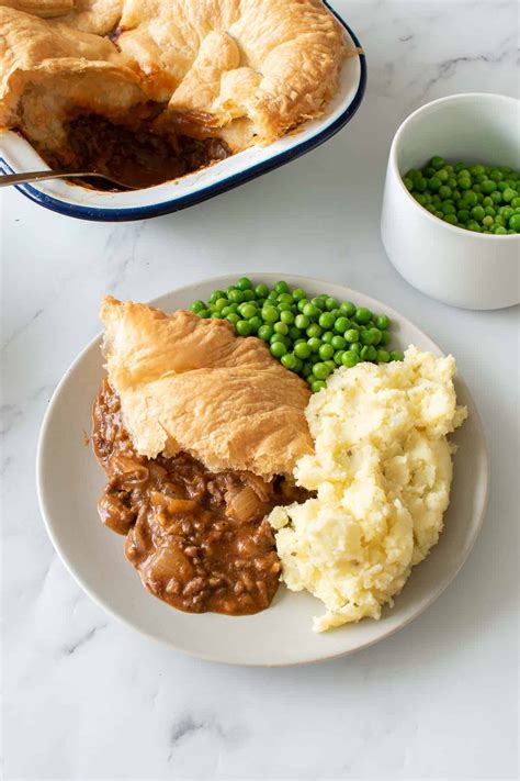 Mince Beef Pie with Puff Pastry - Hint of Healthy