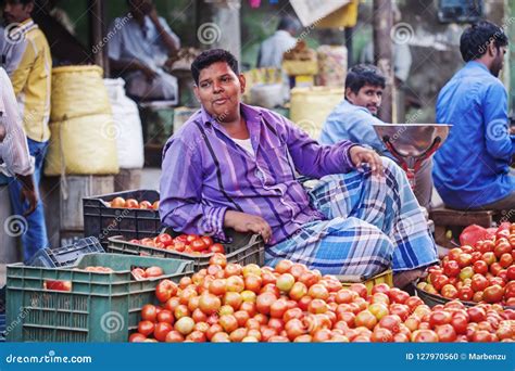 Indian Vegetable Outdoor Street Market Seller Editorial Image - Image of tomatoes, market: 127970560