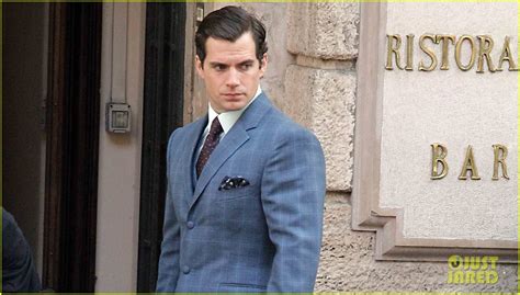 Full Sized Photo of henry cavill shows off suave look for man from ...