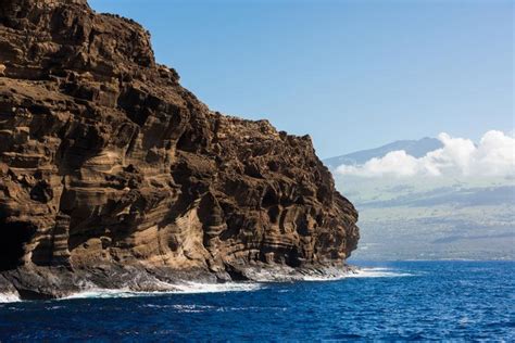 The History of Molokini Crater | Hawaiian Planner