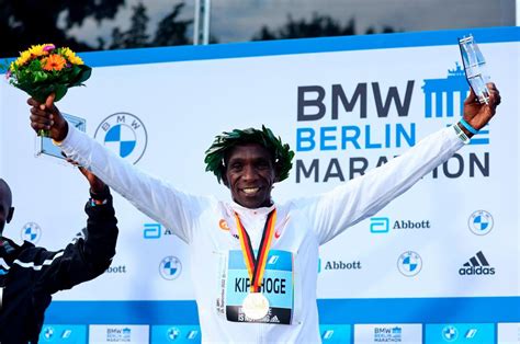 Eliud Kipchoge Berlin Marathon 2025 - Deni Ferdinanda